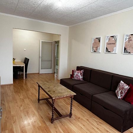Backstage Apartment Gyor Exterior photo