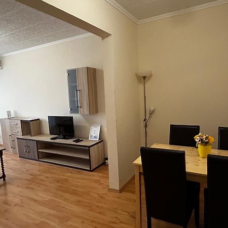 Backstage Apartment Gyor Exterior photo